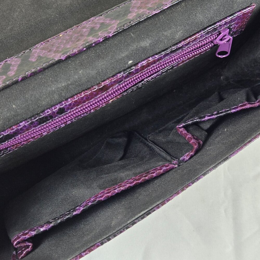 White House Black Market Purple Black Snakeskin Print Clutch Removable Chain - Picture 11 of 15